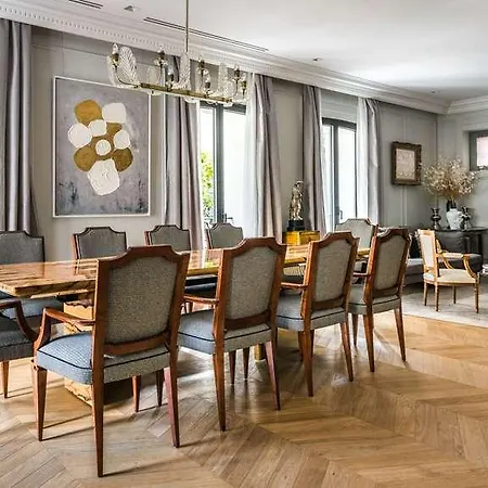 Maison Montespan * باريس
